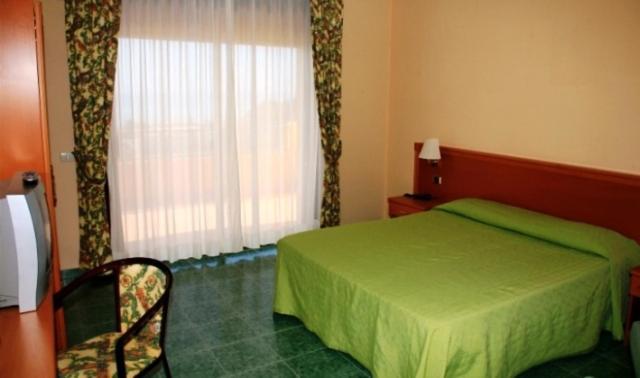 Conte Di Cabrera Hotel Club Pozzallo Exterior photo